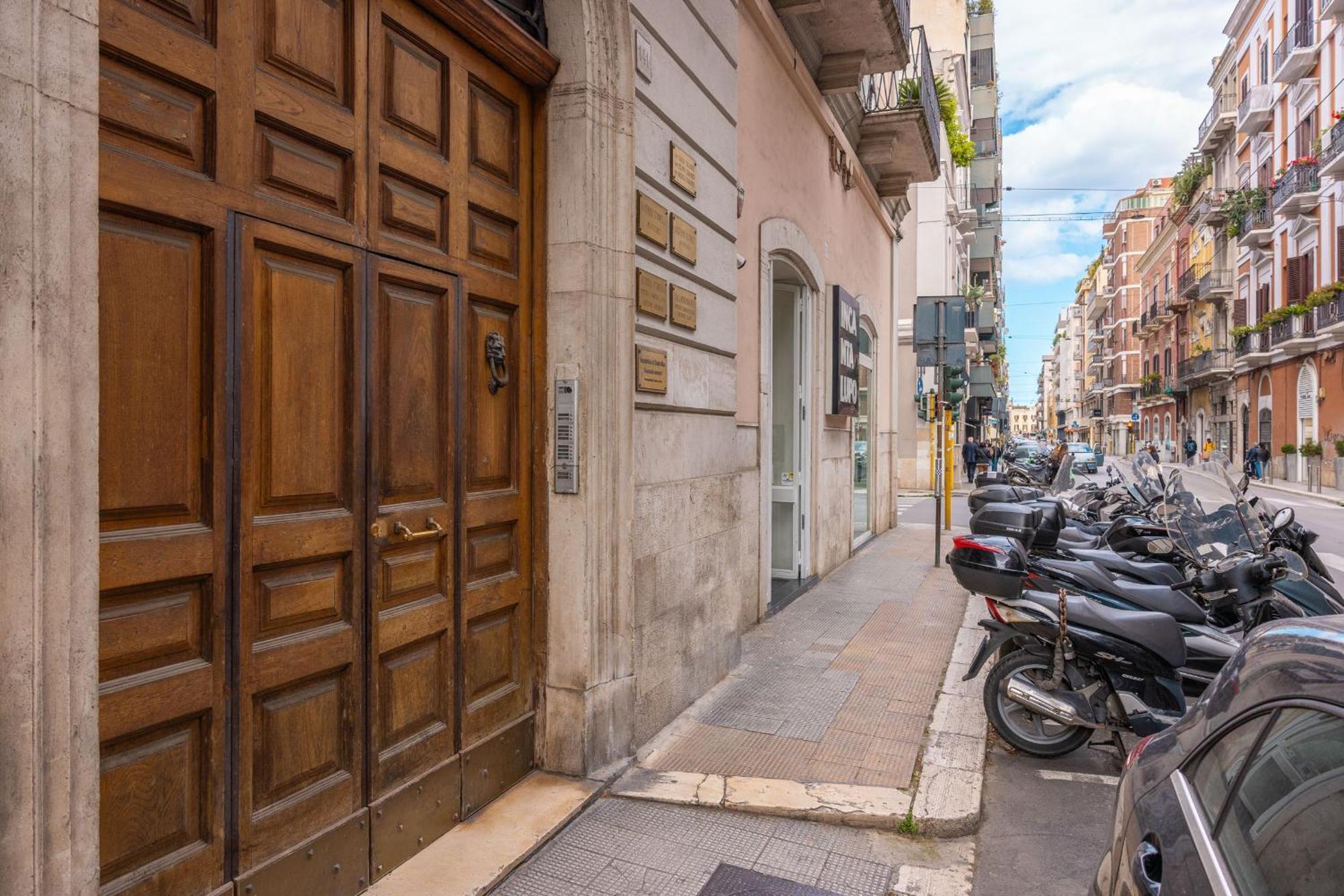 Appartamento Chic House Bari Esterno foto